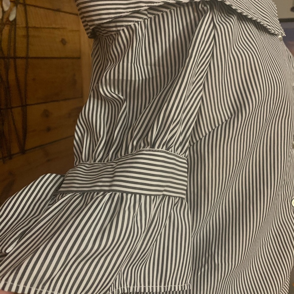 SOLD. NRW Blouse - Picture 4 of 5